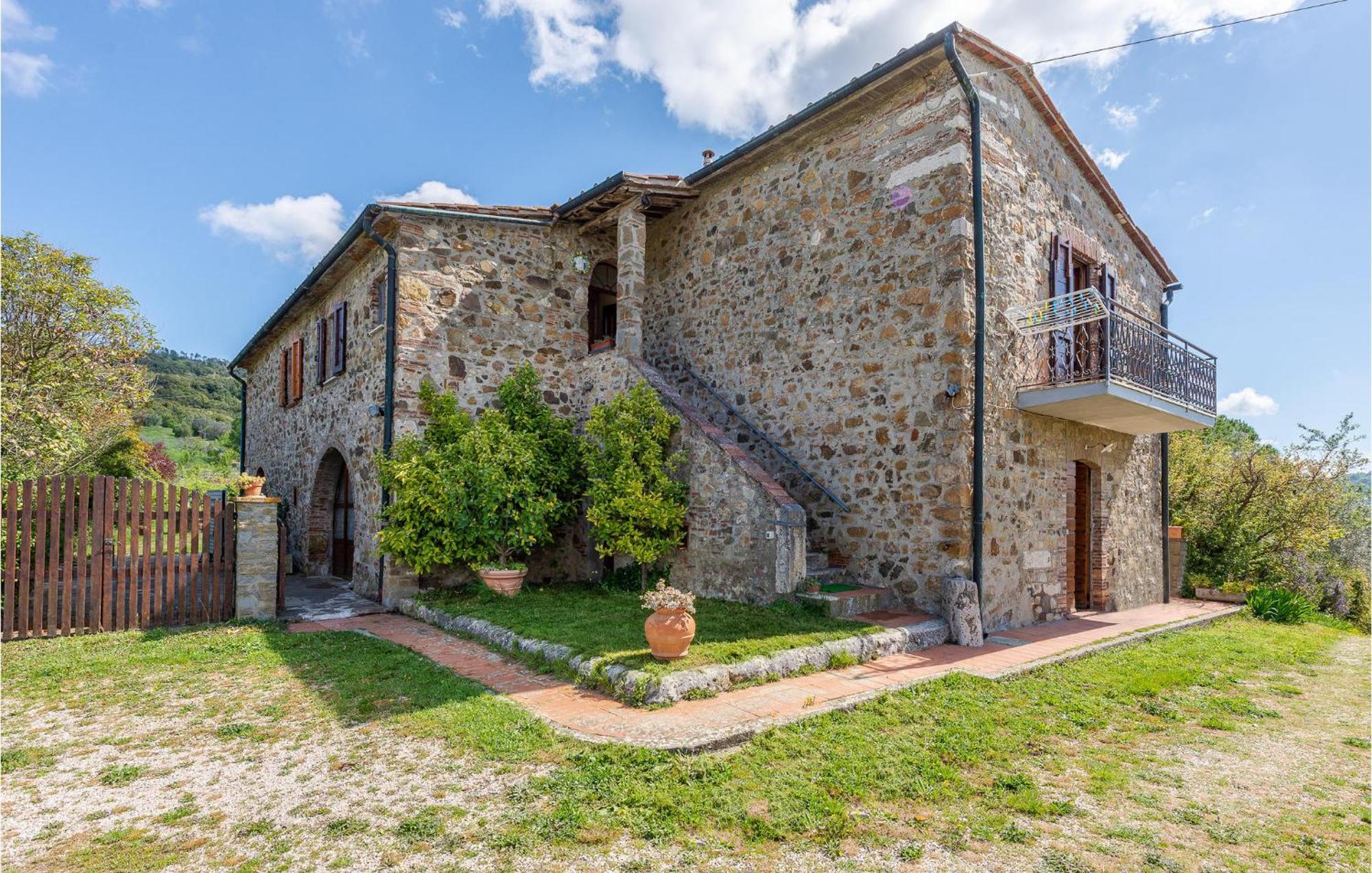 Cozy Home In Massa Marittima Gr With Kitchen エクステリア 写真
